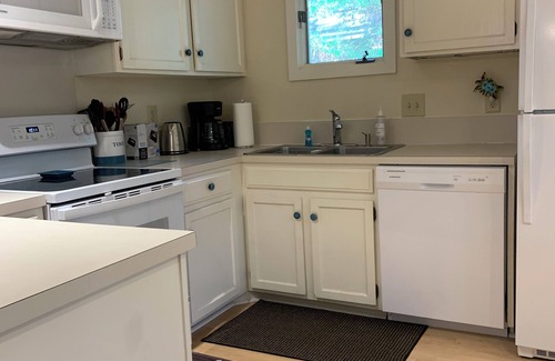 Kiawah Island Cabaña | 2 Inlet Cove; steps from the dock & pool; 10 min walk to the beach; EV charger