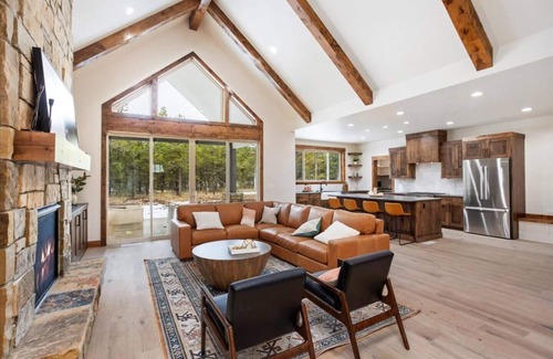 Donnelly Cabina | 2 Masters/Hot Tub/Minutes To Lake/Tamarack/FirePit