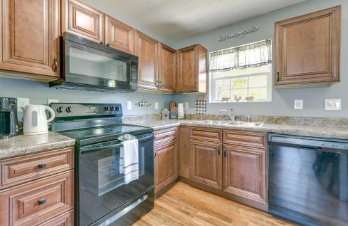 White Pine Casa | 2 Mi to Douglas Lake, Boat Ramp White Pine Home!