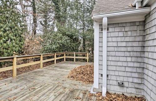 Mashpee Casa | 2 Mi to Shore Home with BBQ and Beach Gear in Mashpee