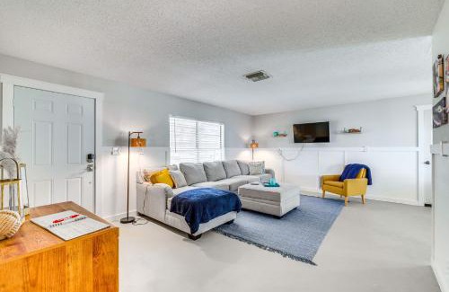 Crystal River Casa | 2 Mi to Three Sisters Springs Home with Patio