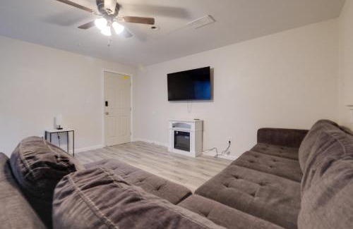 Silver Spring Apartamento | 2 Mi to UMD Apt with Free Parking in Silver Spring!