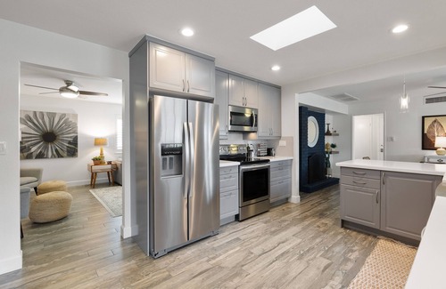 Village Grove Casa | 2 miles to Old Town Scottsdale! HOT TUB & Pool