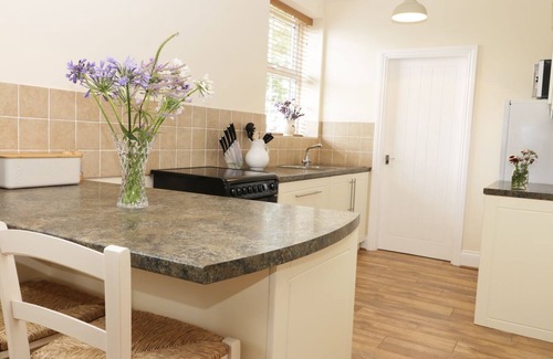 Mappleton Cabaña | 2 Moor Farm Cottages, BURTON CONSTABLE