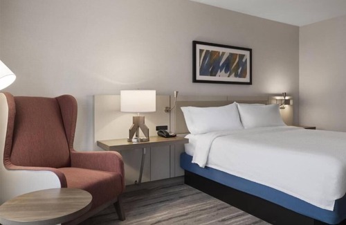 Albuquerque Hotel | 2 pairs stay | 1 unit each with king size bed