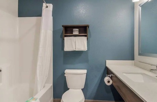 Lowell Hotel | 2 Pet-Friendly Suites with Free Parking Near Frisco Station Mall