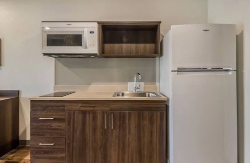 Lowell Hotel | 2 Pet-Friendly Suites with Free Parking Near Frisco Station Mall