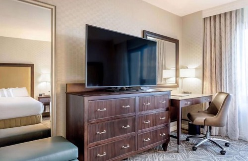 Dupont Circle Hotel | 2 Premium Pet Friendly Unit Close to Local Culture