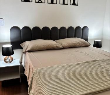 Maringa Apartamento | 2 Quartos c Ar, Wi-Fi e conforto perto de tudo