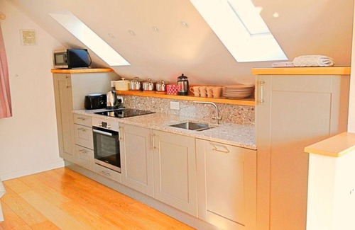 Polzeath Cabaña | 2 The Navigators - Lujosa villa de playa de 3 dormitorios a solo 100 metros de la playa