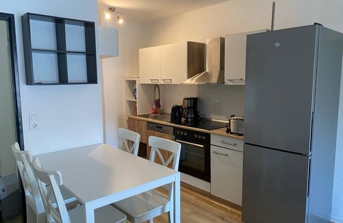 Ahlem-Badenstedt-Davenstedt Condominio | 2 Zimmer Wohnung - Küche Badezimmer - 4 Betten - Parkplatz - Wifi