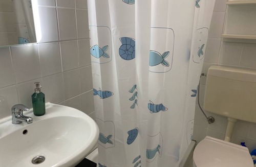 Ahlem-Badenstedt-Davenstedt Condominio | 2 Zimmer Wohnung - Küche Badezimmer - 4 Betten - Parkplatz - Wifi