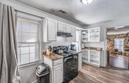 Ellendale Casa | 20 Minutes from Downtown - Blues City Retreat