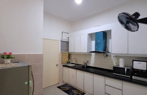 Sepang Casa | 20 minutes from KLIA! Family-sized house with 4 bedrooms and 3 bathrooms.