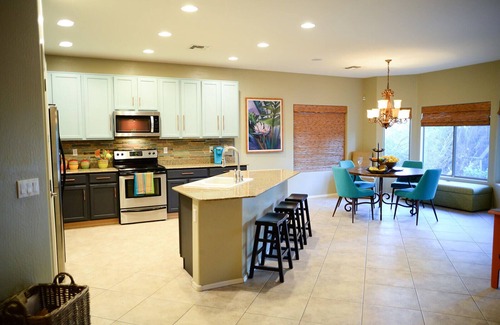 Litchfield Manor Casa | M��s de 20 palmeras, piscina y spa = retiro privado!