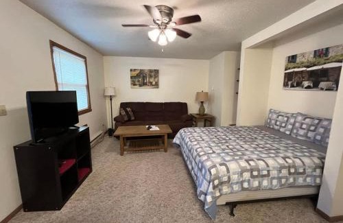 Tomah Apartamento | 201 E Veterans St Apt G by Patriot Properties