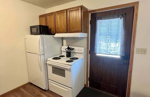 Tomah Apartamento | 201 E Veterans Street Apt C by Patriot Properties