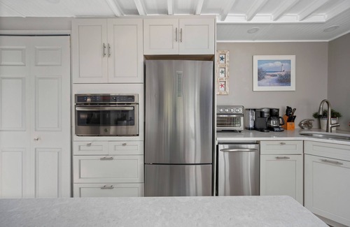 South Beach Haven Condominio | Pequeño condominio amigable con mascotas BLDG FRENTE AL MAR - ¡PERFECTO para una PAREJA!