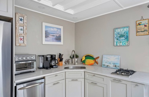 South Beach Haven Condominio | Pequeño condominio amigable con mascotas BLDG FRENTE AL MAR - ¡PERFECTO para una PAREJA!