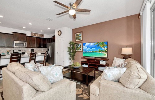 Four Corners Casa | 2030 Majorca Drive