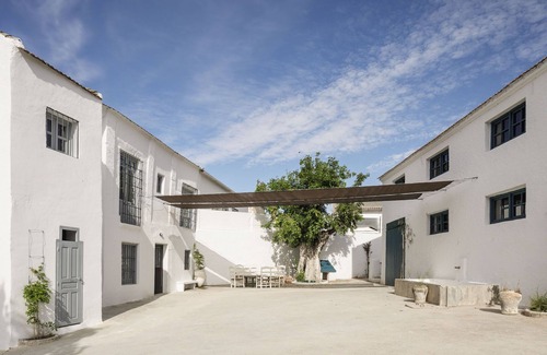 Zujaira Cabaña | A 20KM DE GRANADA Hotel Boutique catalogado con mas de 150 años. Reformada.