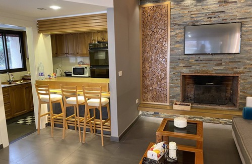 Kfardebian Chalet De Esquí | 220sqm Duplex Chalet - Faqra Club