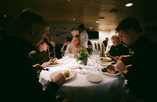 Tromso Alquiler De Eote | 24hrs Northern Lights & Whale Watching Cruise