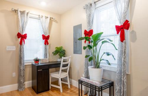 Quincy Casa | 284 - 5BR Boston - Peaceful House near England Aqua