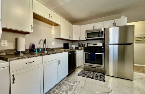 New Miami Apartamento | 285 Whitaker unit A · Welcoming Two Bedroom Apartment on Whitaker