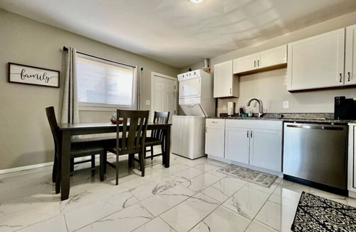 New Miami Apartamento | 285 Whitaker unit A · Welcoming Two Bedroom Apartment on Whitaker
