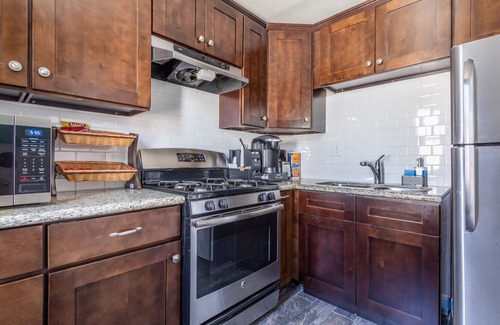 Whittier Casa | 2BD~1BA Home w/ Parking and 1/2Acre Yard Space -20 min to Disney& Knott's