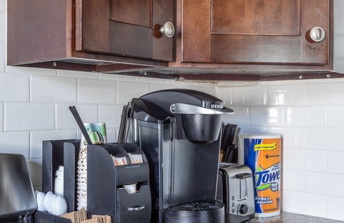 Whittier Casa | 2BD~1BA Home w/ Parking and 1/2Acre Yard Space -20 min to Disney& Knott's