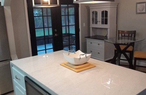 Palm Bay Apartamento | 2bd: Modern Comfort /Convenient/