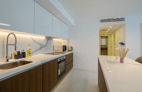 Trikomo Apartamento | 2Bedroom Apartment in Grand Sapphire Complex Featuring a Pool and Casino