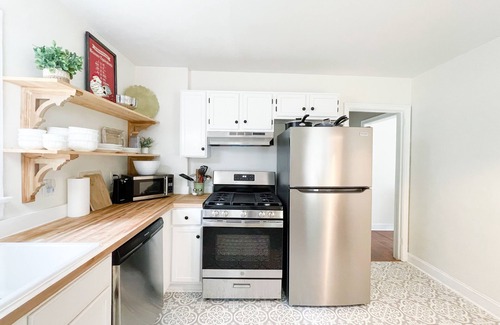 Greensboro Casa | 2BR 1BA Furnished House King Bed Long Stays & Pets OK