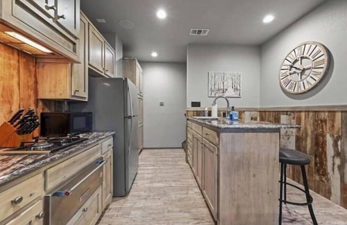 Buffalo Springs Casa | Springs Ridge 2BR/2BA Condo - Relax by the Lake