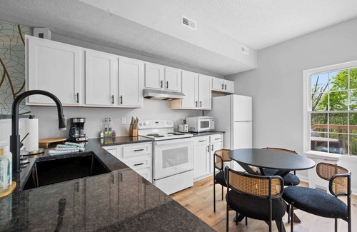 Williamstown Apartamento | Apartment near Ark for 6 Guests - with Free Parking
