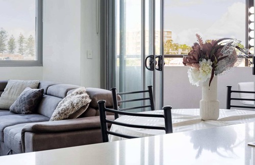 Brighton-le-Sands Apartamento | 2BR Modern Beachside Oasis