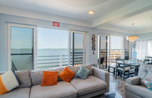 Boca Ciega Apartamento | 2nd Floor House at The Lor-E-Lei House