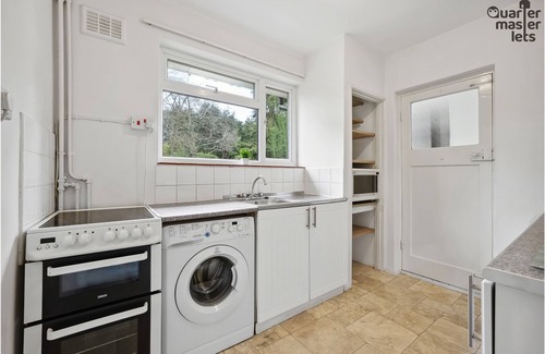 West Horsley Casa | 2x Bedroom Bungalow (Sleeps 6x) w. Parking