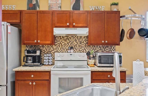 Nichols Casa | 3/2 Family + Pet Friendly home + Washer/Dryer