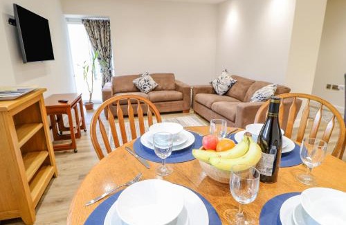 Rastrick Casa | 3 Barn Cottages