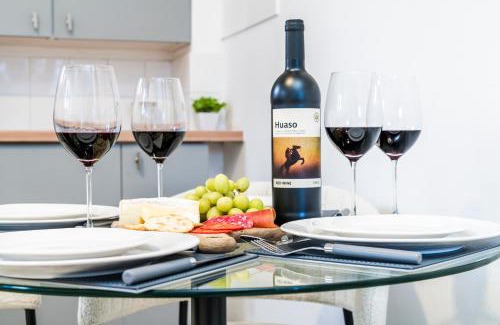 Norbiton Casa | 3 BDR House in Kingston upon Thames, London Waterloo in 30 mins