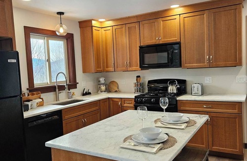 Keene Casa | Available for your late summer ADK High Peaks Adventures!!
