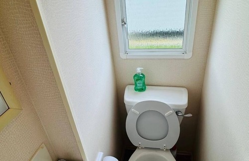 Leysdown-on-Sea Cabina | Seaside Charm Carvan in Leys down on sea