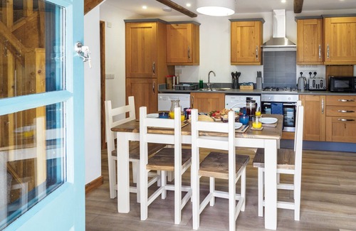 Falmouth Cabaña | 3 bed cottage nr Falmouth/Helford River with shared pool/hot tub