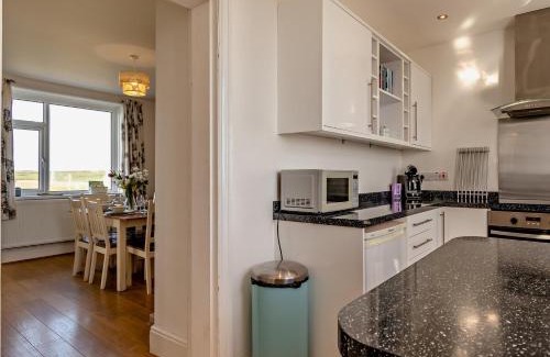 St Brides Casa | 3 Bed in Dale 51723