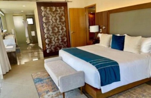 Santa Rosa Complejo | 3 Bed Room Ocean Front Suite sleeps 8 at Villa Valencia 2/24 to 3/2/2024