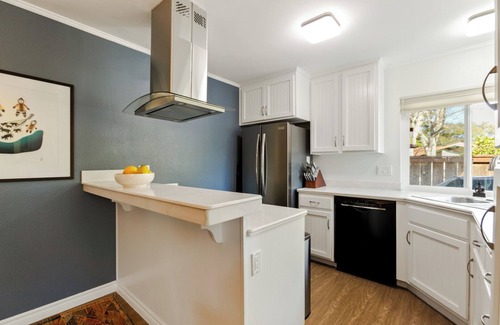 Encinitas Casa | 3-bed townhome in beachside town of Encinitas with WiFi, outdoor space