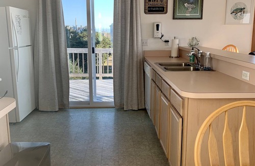 Frisco Casa | 3 Bedroom 2.5 Bath- Beautiful Oceanview Cottage 2 Minute Walk to Remote Beach.